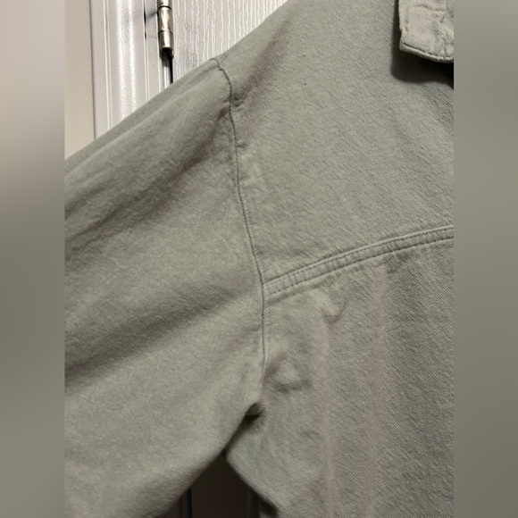 Drawstrings of Malibu green 1/4 Button pullover Shirt women’s M Travel coastal - Picture 10 of 15